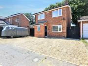 3 bedroom detached house for sale in South Hill Close,...