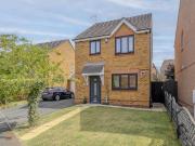 3 bedroom detached house for sale in Southdown Close,...