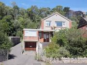 3 bedroom detached house for sale in Southwood Drive...
