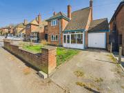3 bedroom detached house for sale in Stoughton Drive,...