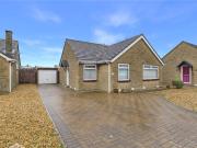 3 bedroom detached house for sale in Thames Avenue,...