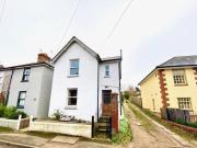 3 bedroom detached house for sale in West Road Saffron...