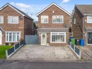 3 bedroom detached house for sale in Winchester Avenue,...