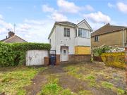 3 bedroom detached house for sale in Windsor Crescent,...