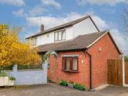 3 Bedroom Detached House For Sale In Worcester,...