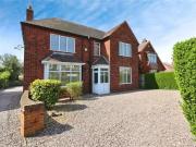 3 bedroom Detached House for sale, Ladycroft,...