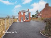 3 bedroom detached house to rent