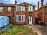 3 Bedroom Detached House to Rent