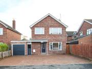 3 Bedroom Detached House to Rent
