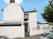 3 bedroom detached house to rent