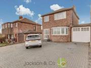 3 bedroom detached house to rent in Prior Way,...