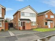3 bedroom Detached House to rent, Mossdale Crescent,...