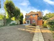 3 bedroom Detached Property to rent, Ersham Road,...