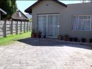 3 Bedroom duet rented in Pellissier, Bloemfontein