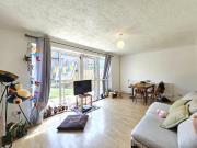 3 bedroom duplex for rent in Old Farm Road, London, N2