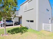 3 Bedroom Duplex in Somerset Lakes