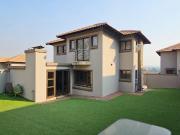 3 Bedroom duplex townhouse freehold to rent in Bergtuin,...