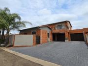 3 Bedroom duplex townhouse freehold to rent in...
