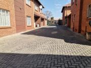 3 Bedroom duplex townhouse sectional to rent in New...