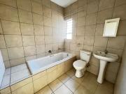 3 Bedroom duplex townhouse sectional rented in...