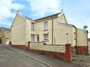 3 Bedroom End Of Terrace House