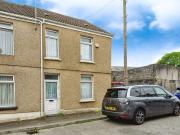 3 Bedroom End Of Terrace House