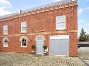 3 bedroom end of terrace house for rent in Bowgate Mews,...