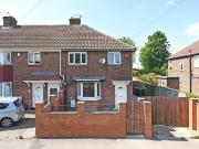 3 bedroom end of terrace house for rent in Burton Green,...