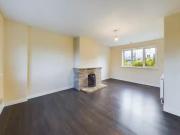 3 bedroom end of terrace house for rent in Church End,...