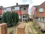 3 bedroom end of terrace house for rent in Cotton Hill,...