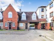 3 bedroom end of terrace house for rent in Dawberry...
