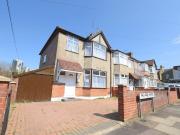 3 bedroom end of terrace house for rent in Fallaize...