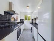 3 bedroom end of terrace house for rent in First Avenue,...