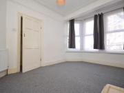3 bedroom end of terrace house for rent in Henniker...