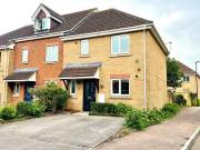 3 bedroom end of terrace house for rent in Honeywick...