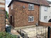 3 bedroom end of terrace house for rent in Jenkins Road,...