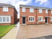 3 bedroom end of terrace house for rent in Kilmond Way,...