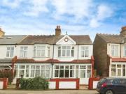 3 Bedroom End Of Terrace House For Rent In London