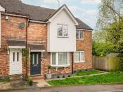 3 bedroom end of terrace house for rent in Millers Rise,...