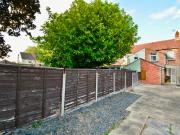 3 bedroom end of terrace house for rent in Oxford...