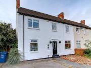 3 bedroom end of terrace house for rent in Park Avenue,...