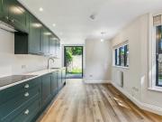 4 bedroom end of terrace house for rent in Rothschild...