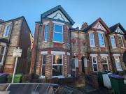 3 bedroom end of terrace house for rent in Russell Road,...