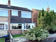 3 bedroom end of terrace house for rent in Sandyforth...