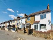 3 bedroom end of terrace house for rent in Shortlands...