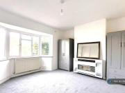 3 Bedroom End Of Terrace House For Rent In Sutton