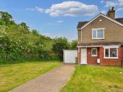 3 bedroom end of terrace house for rent in Tickford...