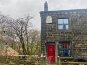3 Bedroom End Of Terrace House For Rent In Todmorden