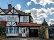 3 bedroom end of terrace house for rent in Trelawney...