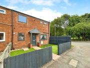 3 bedroom end of terrace house for rent in Tudor Close,...